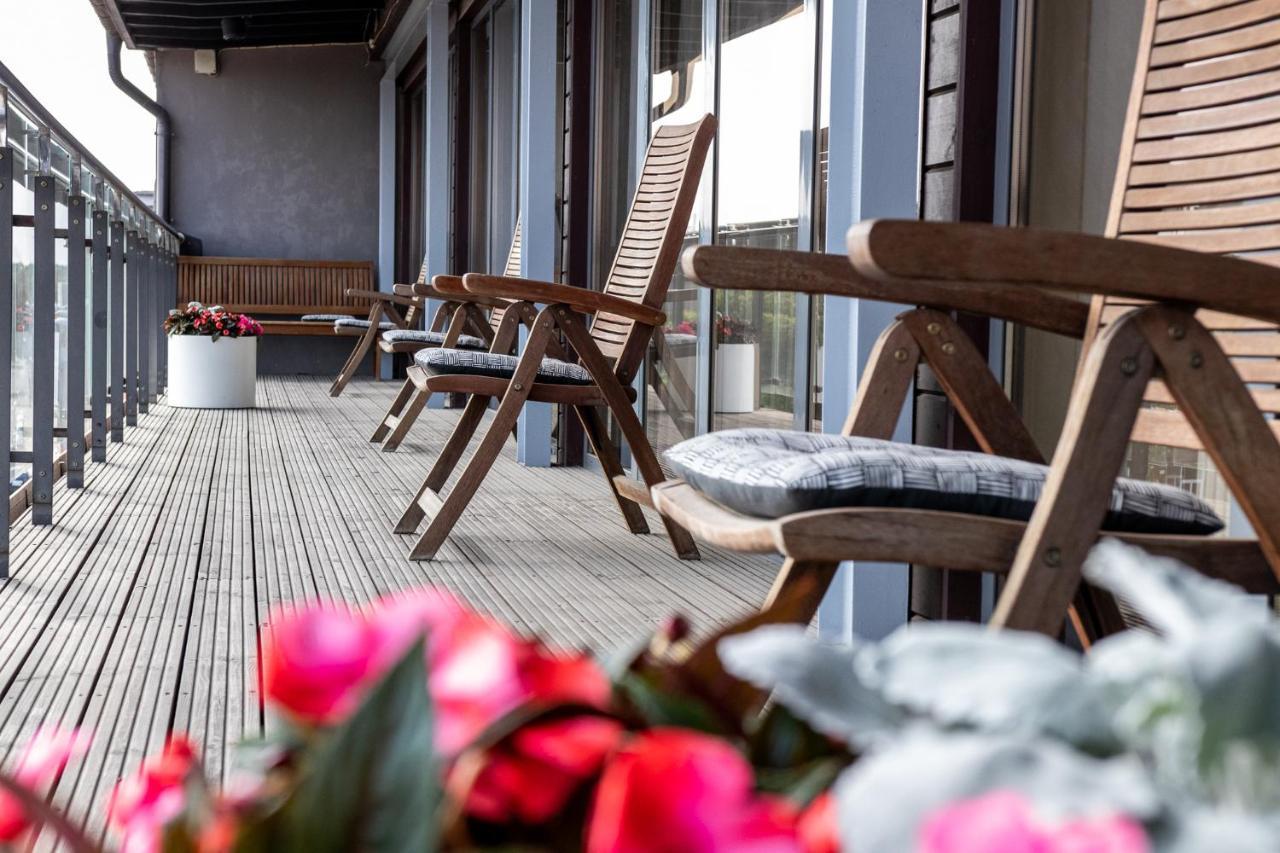 Hotel Kolumbs Liepaja Ngoại thất bức ảnh