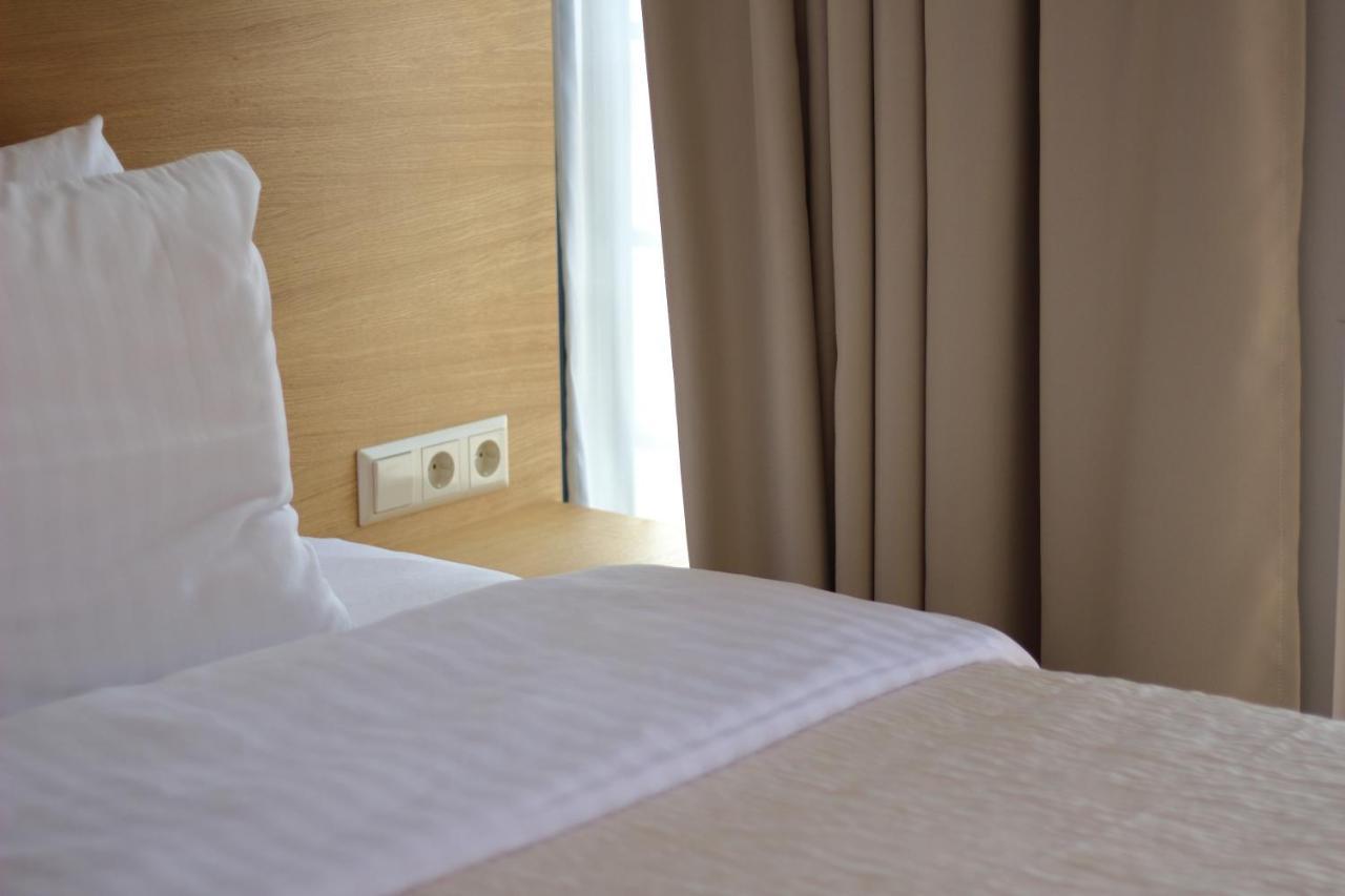 Hotel Kolumbs Liepaja Ngoại thất bức ảnh