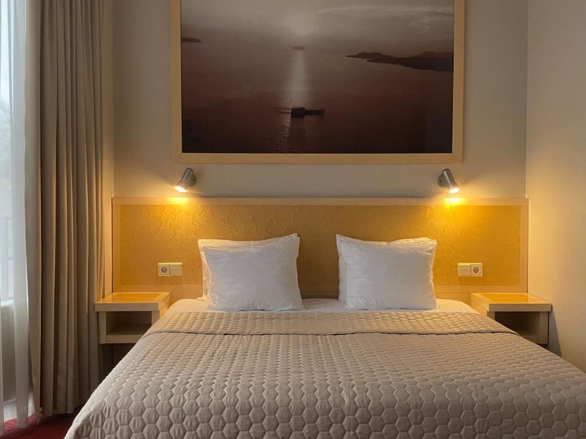 Hotel Kolumbs Liepaja Ngoại thất bức ảnh