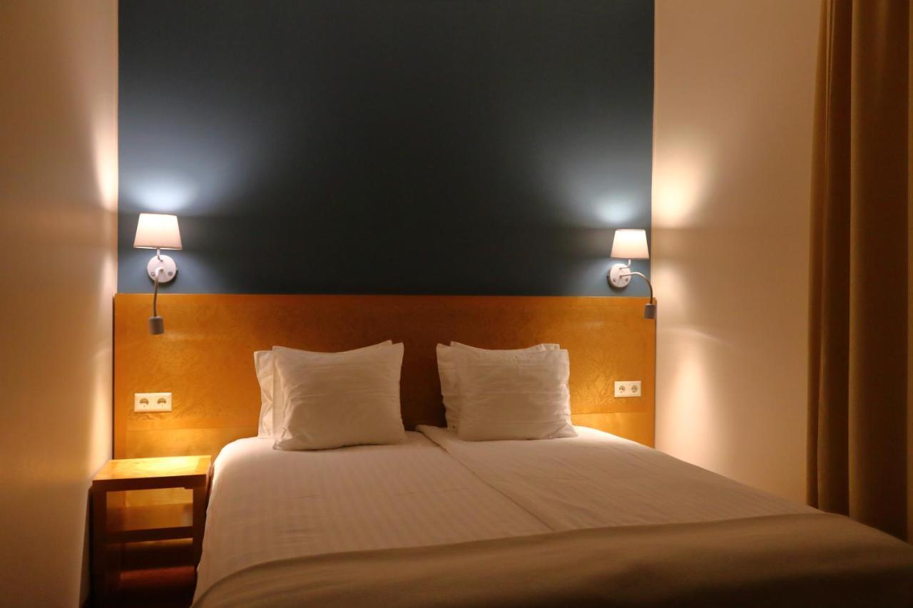 Hotel Kolumbs Liepaja Ngoại thất bức ảnh
