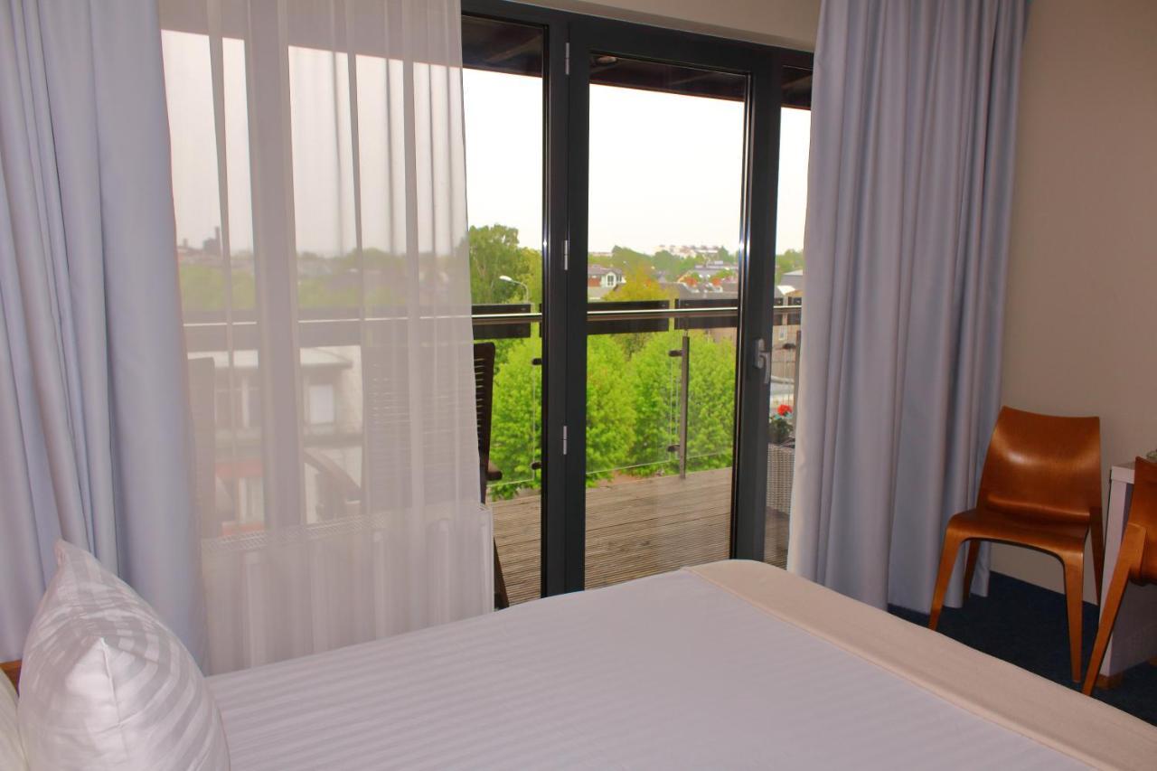 Hotel Kolumbs Liepaja Ngoại thất bức ảnh
