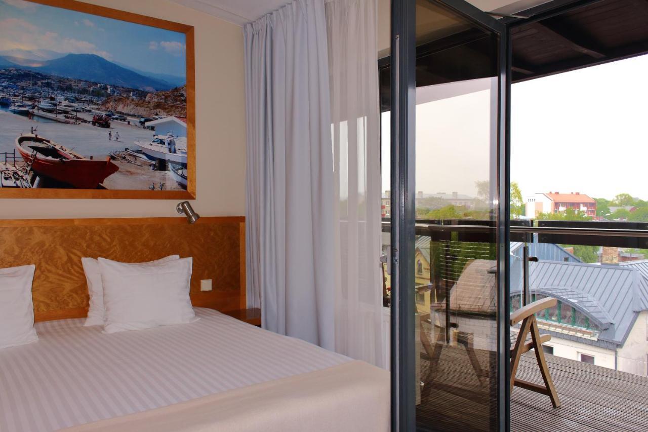 Hotel Kolumbs Liepaja Ngoại thất bức ảnh