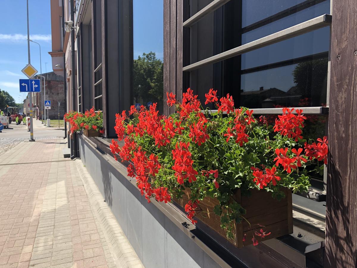 Hotel Kolumbs Liepaja Ngoại thất bức ảnh