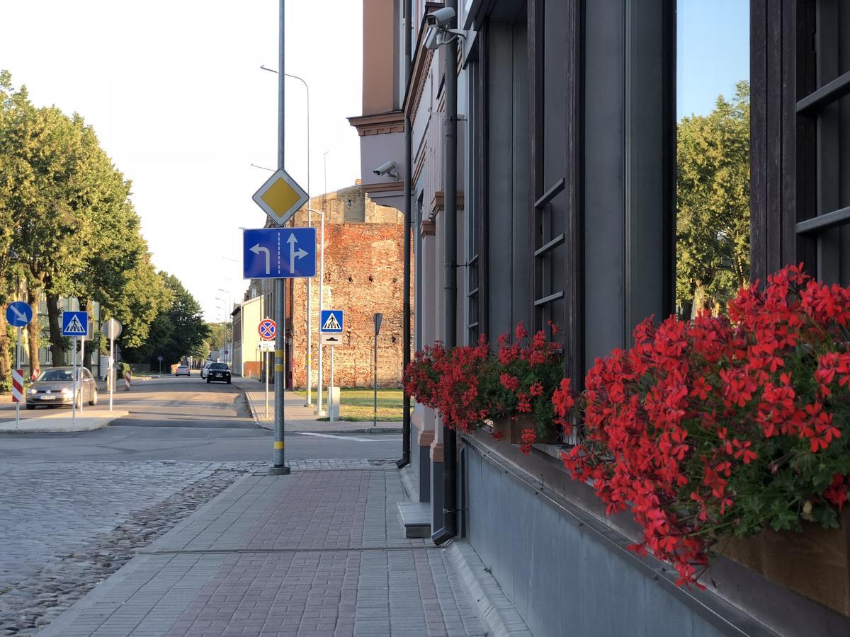 Hotel Kolumbs Liepaja Ngoại thất bức ảnh